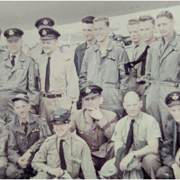 Vintage framed Canada Air crew colour photo 8 x 10, Faded glossy photo movie - Picture 5 of 8